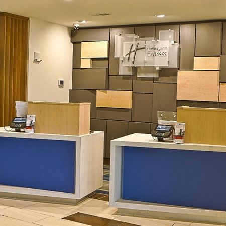 Holiday Inn Express Mccomb By Ihg Exteriér fotografie