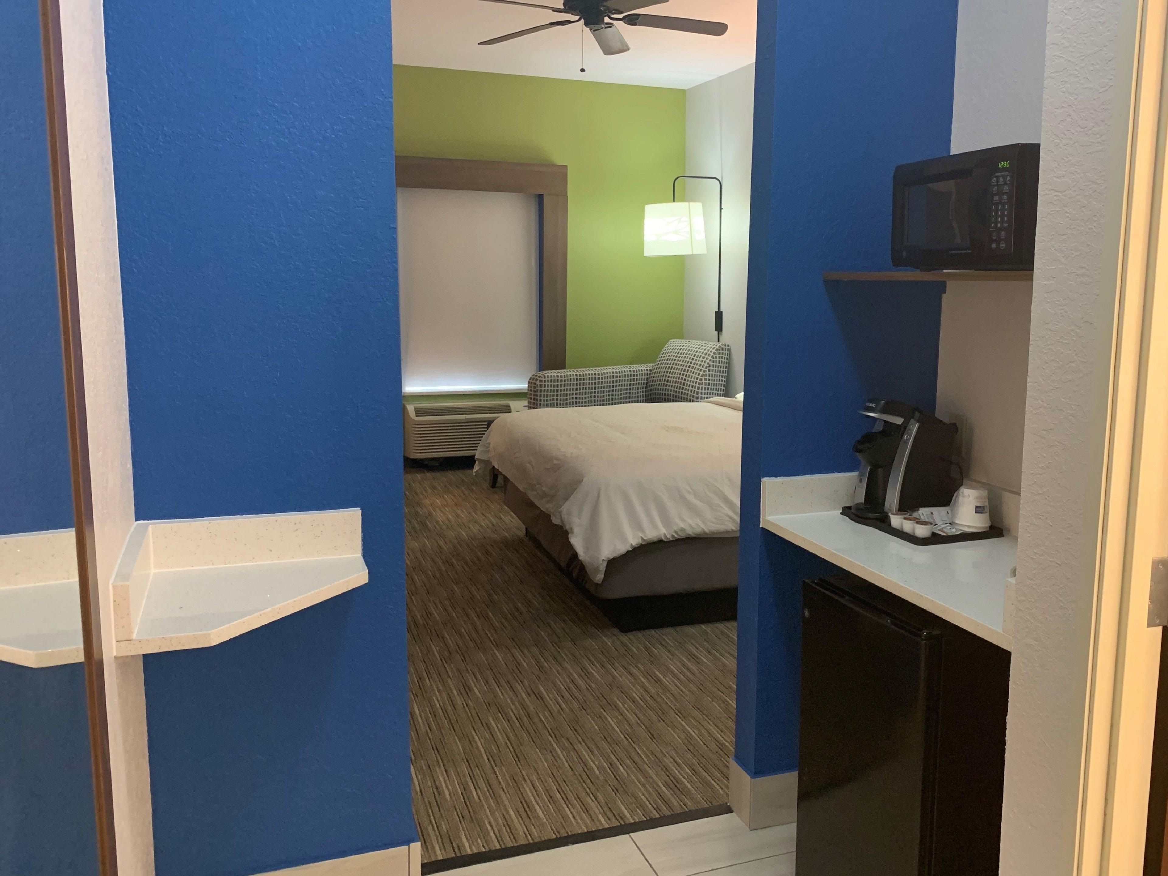 Holiday Inn Express Mccomb By Ihg Exteriér fotografie
